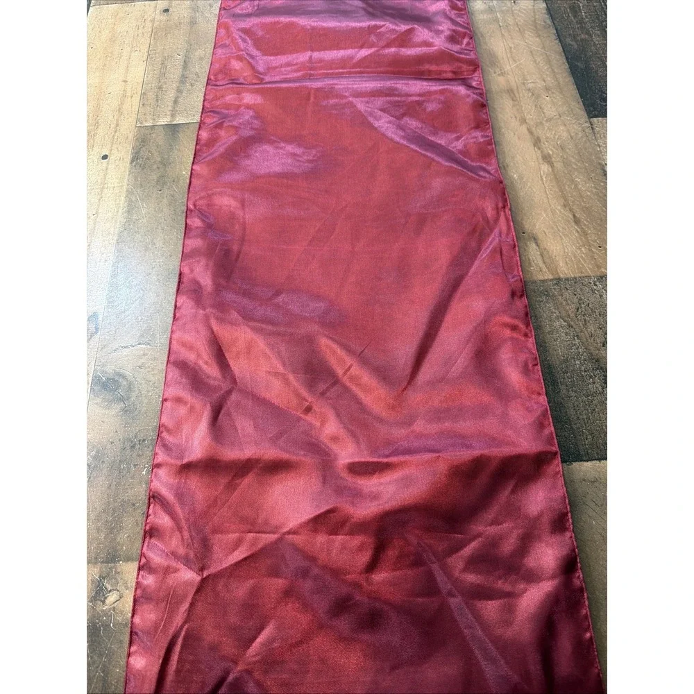 VTG Soft‎ Impressions Burgundy Red Beaded Poinsettia Table Runner 76x12.8